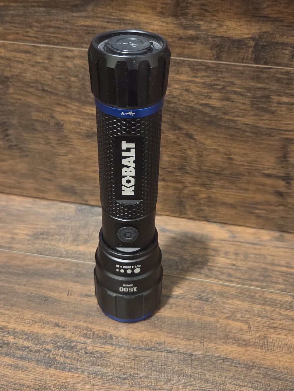 Kobalt 1500-Lumen 4-Mode LED Rechargeable Flashlight